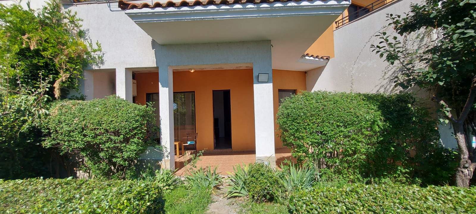 Erste Meereslinie in Aheloy – Wohnung mit einem Schlafzimmer, Panoramablick auf das Meer, eigenem Garten und hervorragenden Annehmlichkeiten