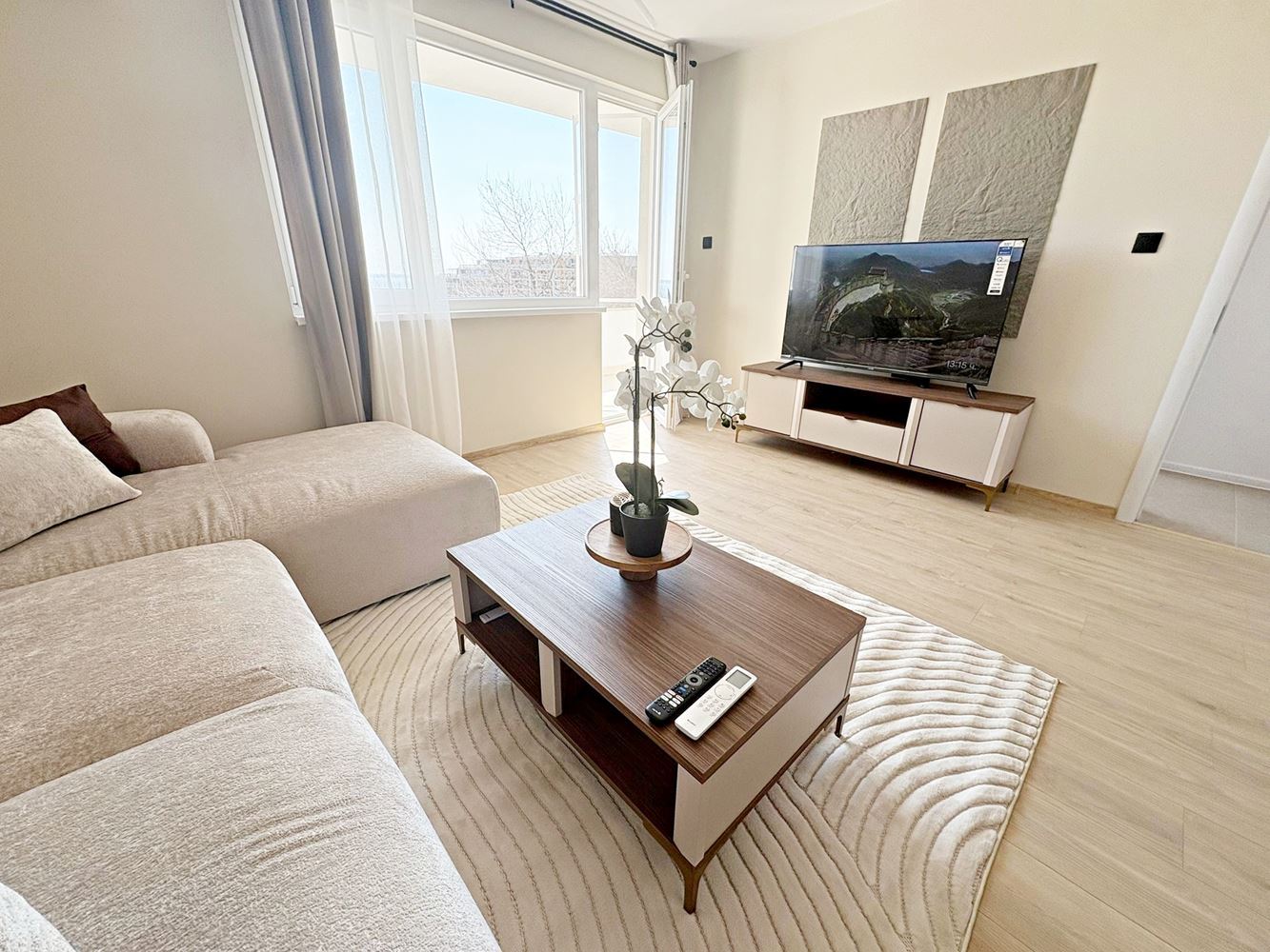 Zwei unabhängige Wohneinheiten mit Meerblick im Zentrum von Sveti Vlas – Designer-Interieur und eigener Parkplatz