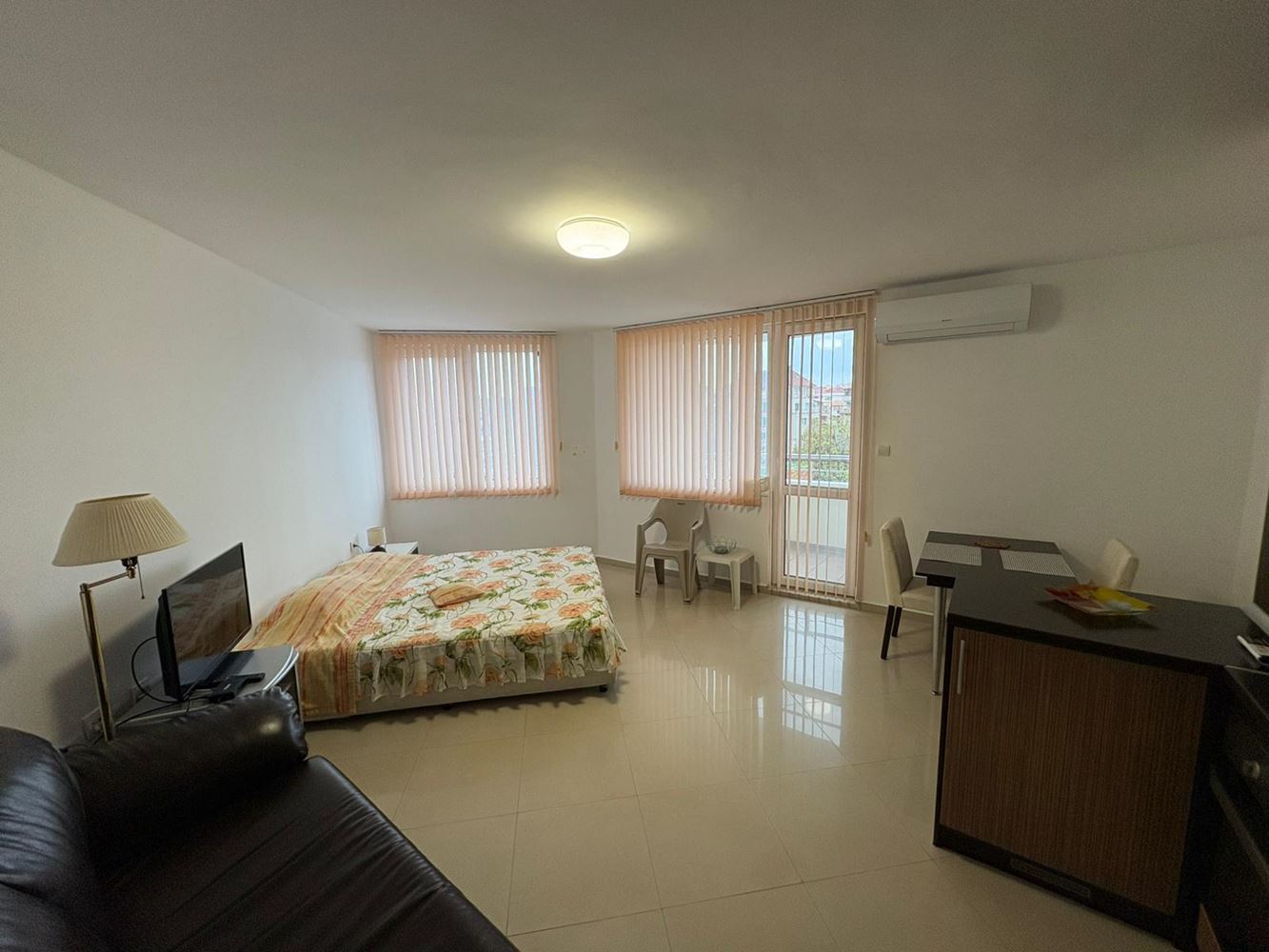 Möbliertes Studio in Pomorie – ausgezeichnete Lage, 400 m vom Meer und Stadtzentrum entfernt