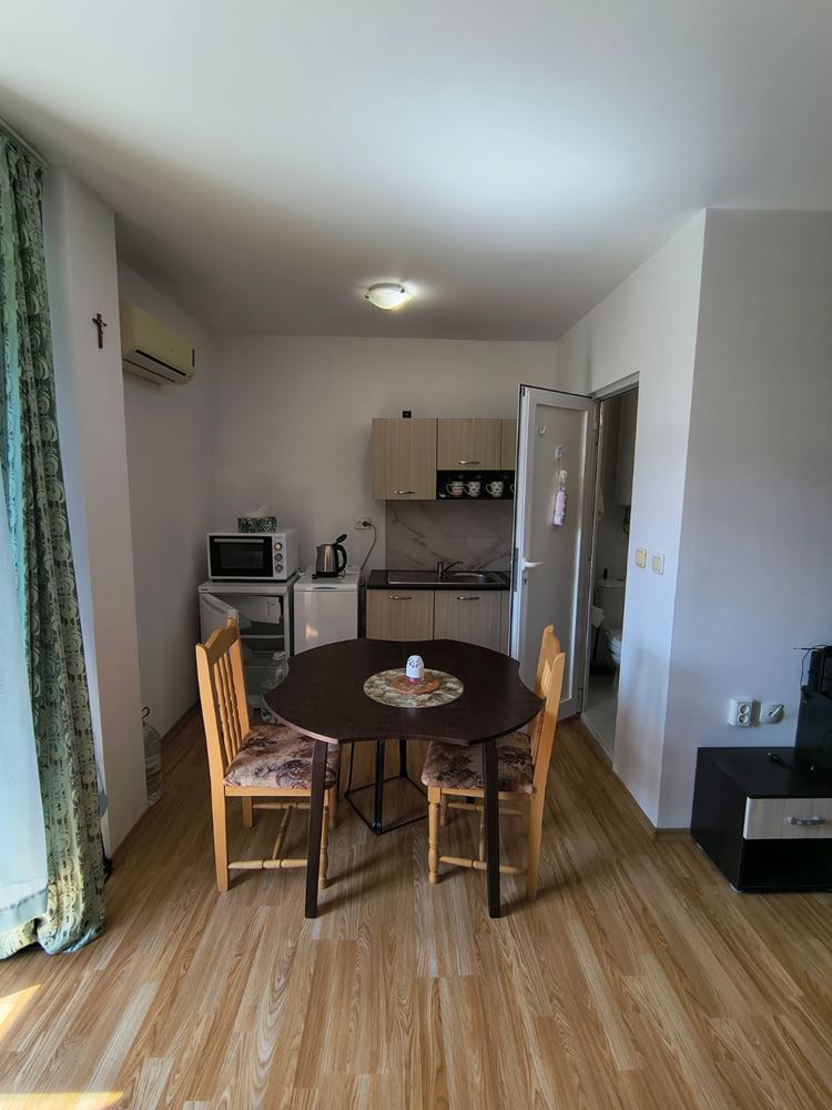 Studio in Ravda mit Swimmingpool und Stellplätzen – komfortable Immobilie am Meer zu einem erschwinglichen Preis