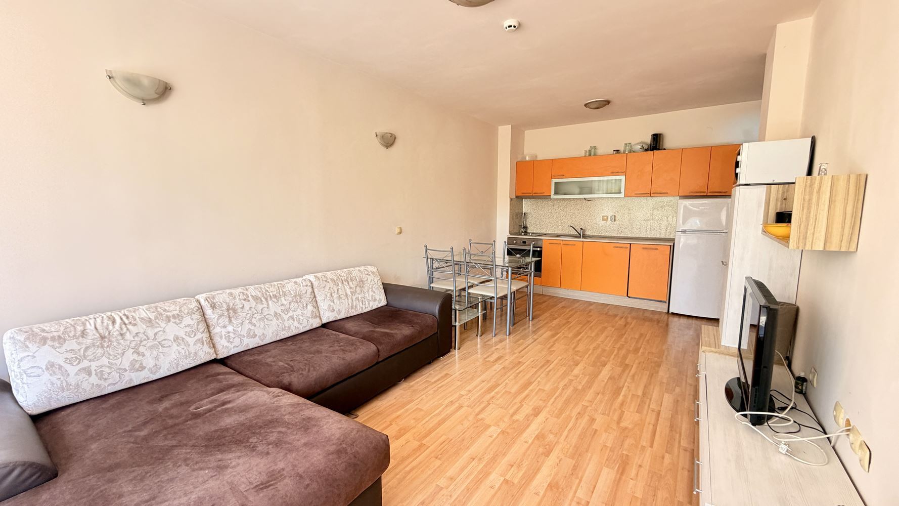 Sunny Beach: Wohnung mit einem Schlafzimmer 300 Meter vom Strand entfernt – Komfort, Qualität und hervorragende Investition