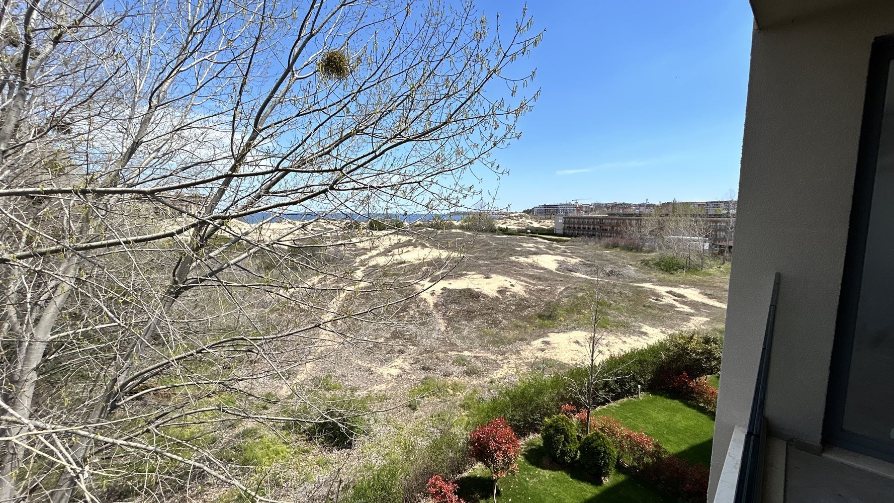 Exklusive 3-Zimmer-Wohnung in erster Meereslinie in Sonnenstrand – Panoramablick auf das Meer und prestigeträchtige Lage