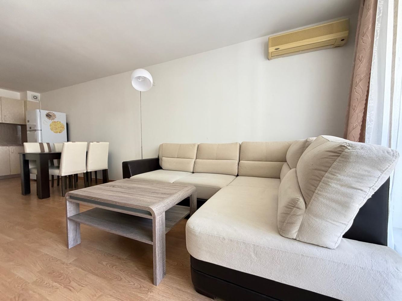 Geräumige Wohnung mit einem Schlafzimmer in Pomorie – mit großer Terrasse und ausgezeichnetem Investitionspotenzial
