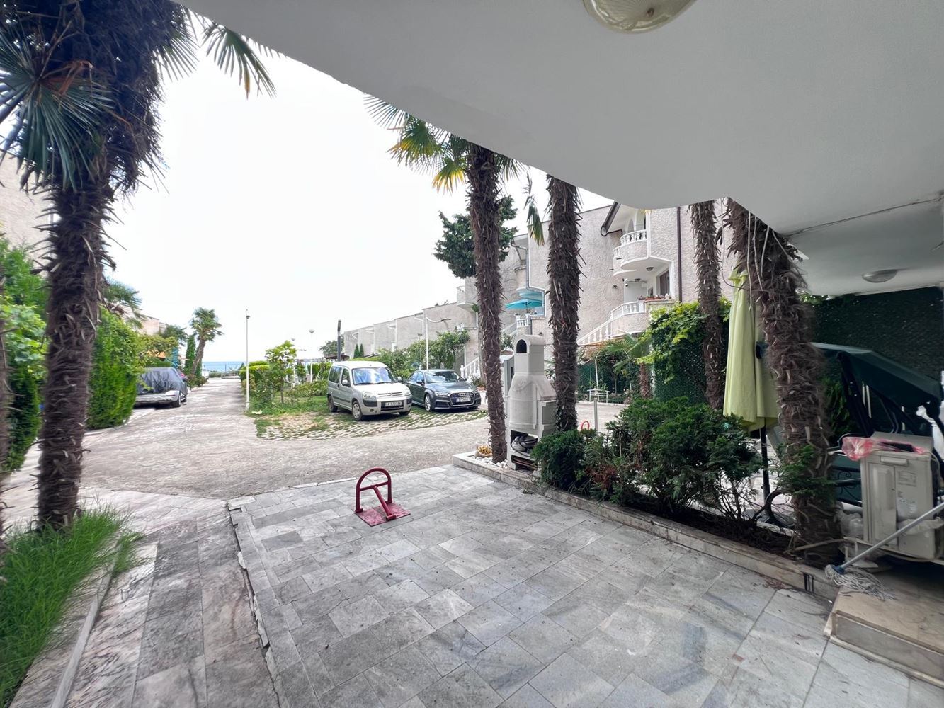 Direkt am Meer in Ravda – Maisonette mit zwei Schlafzimmern, Meerblick und eigenem Stellplatz