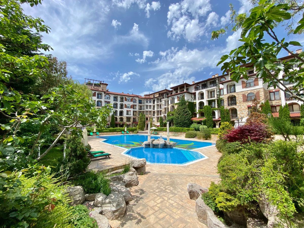 Einzigartige Maisonette-Wohnung in einer Premiumanlage in der Stadt Nessebar