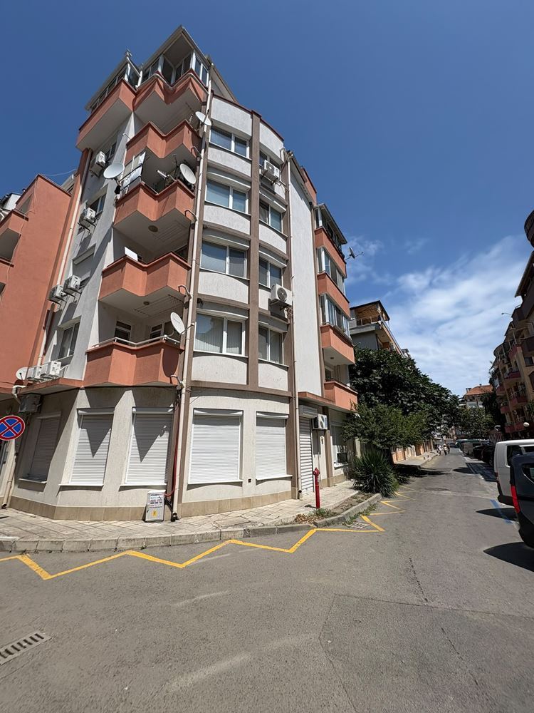 Wohnung mit einem Schlafzimmer in der Altstadt von Pomorie – vollständig möbliert, in einem Wohngebäude und bezugsfertig
