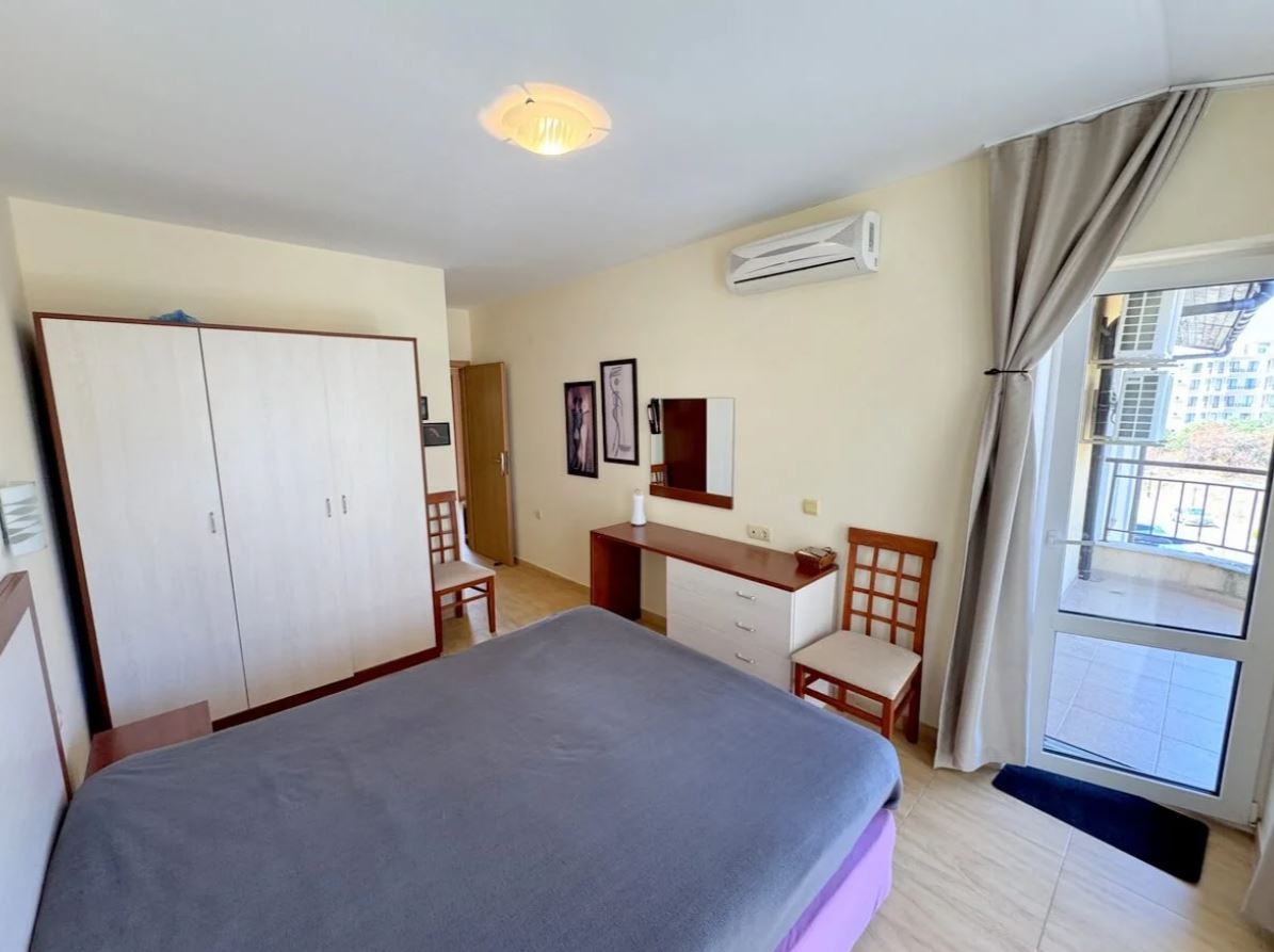 2-Zimmer-Wohnung in Sveti Vlas – Panoramablick und Komfort in einer geschlossenen Anlage