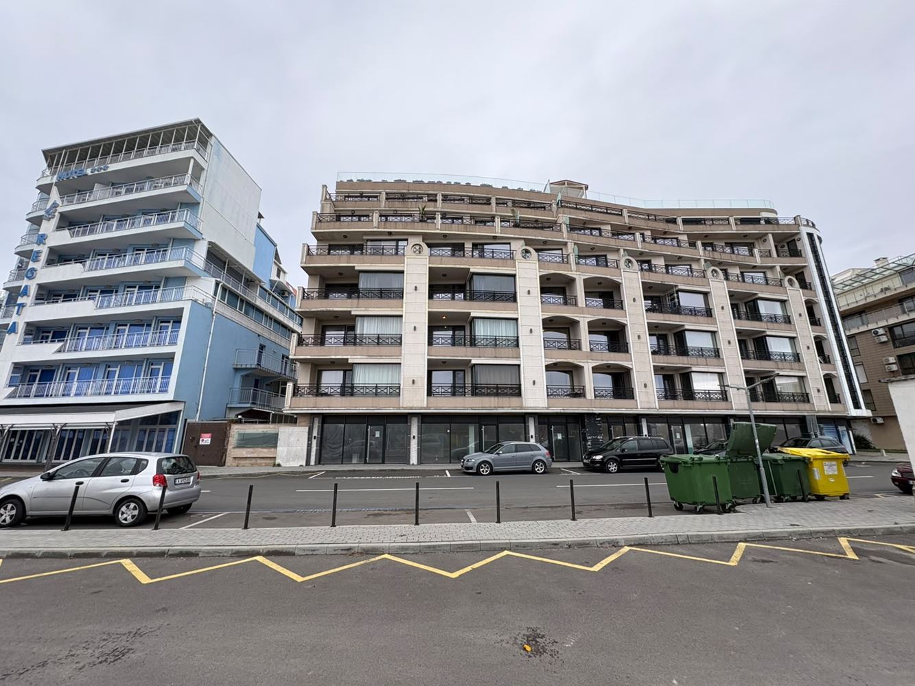 Zweizimmerwohnung in erster Meereslinie mit Panoramablick und großzügiger Terrasse