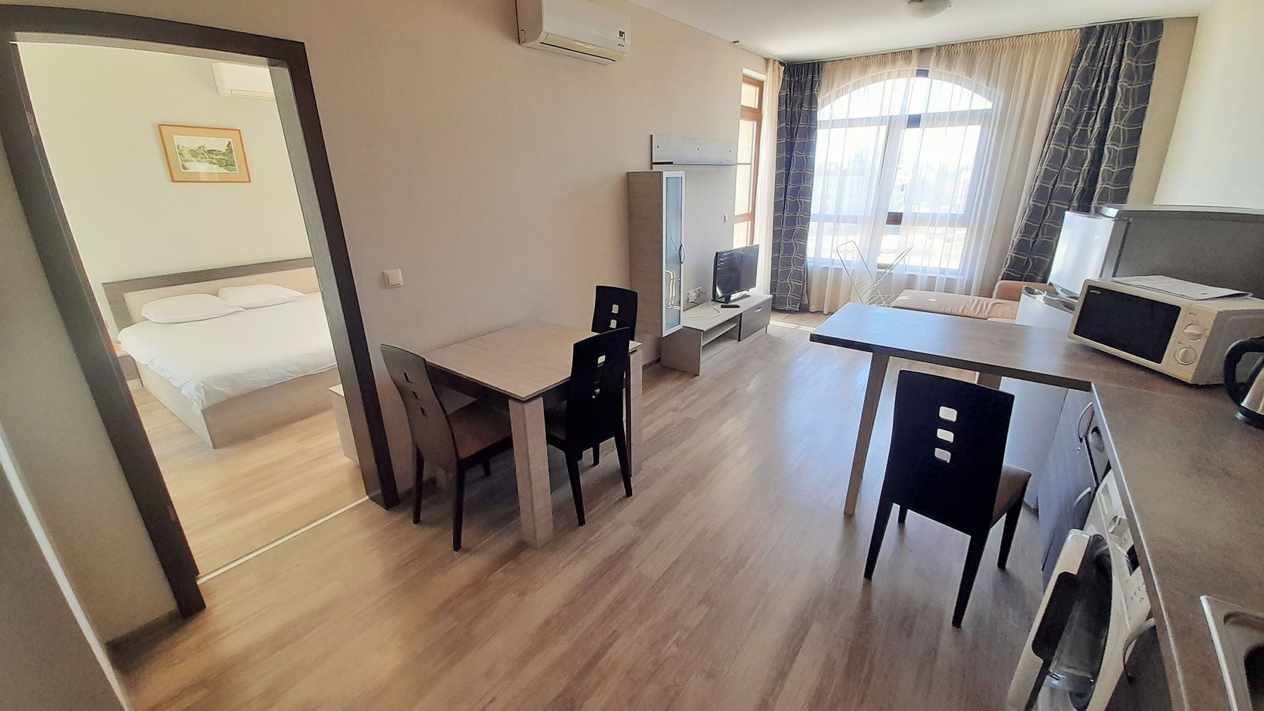 Attraktive Zweizimmerwohnung mit Meer- und Bergblick in Sveti Vlas