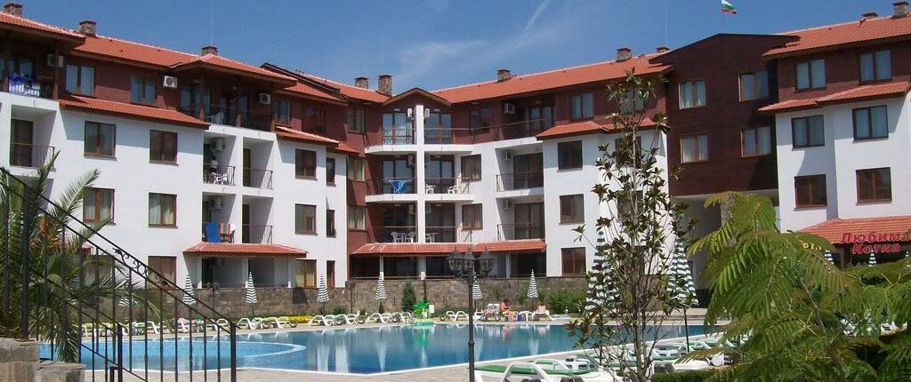 Geräumige Zweizimmerwohnung mit Blick ins Grüne in Nessebar – bezugsfertig
