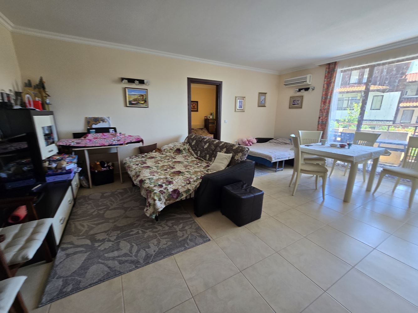 2-Zimmer-Wohnung in Sveti Vlas mit direktem Zugang zum Pool – ein ruhiger Ort zum Wohnen und Erholen