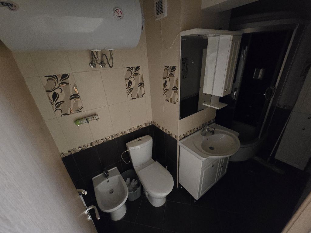 Zwei-Zimmer-Wohnung in erster Meereslinie mit Meerblick in Zarewo – Luxus, Ruhe und einzigartige Lage
