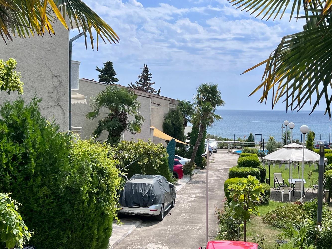 Direkt am Meer in Ravda – Maisonette mit zwei Schlafzimmern, Meerblick und eigenem Stellplatz