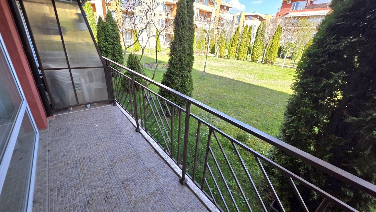 Praktisches und gemütliches Studio in Sonnenstrand – Komfort und Ruhe mit Blick auf den Pool