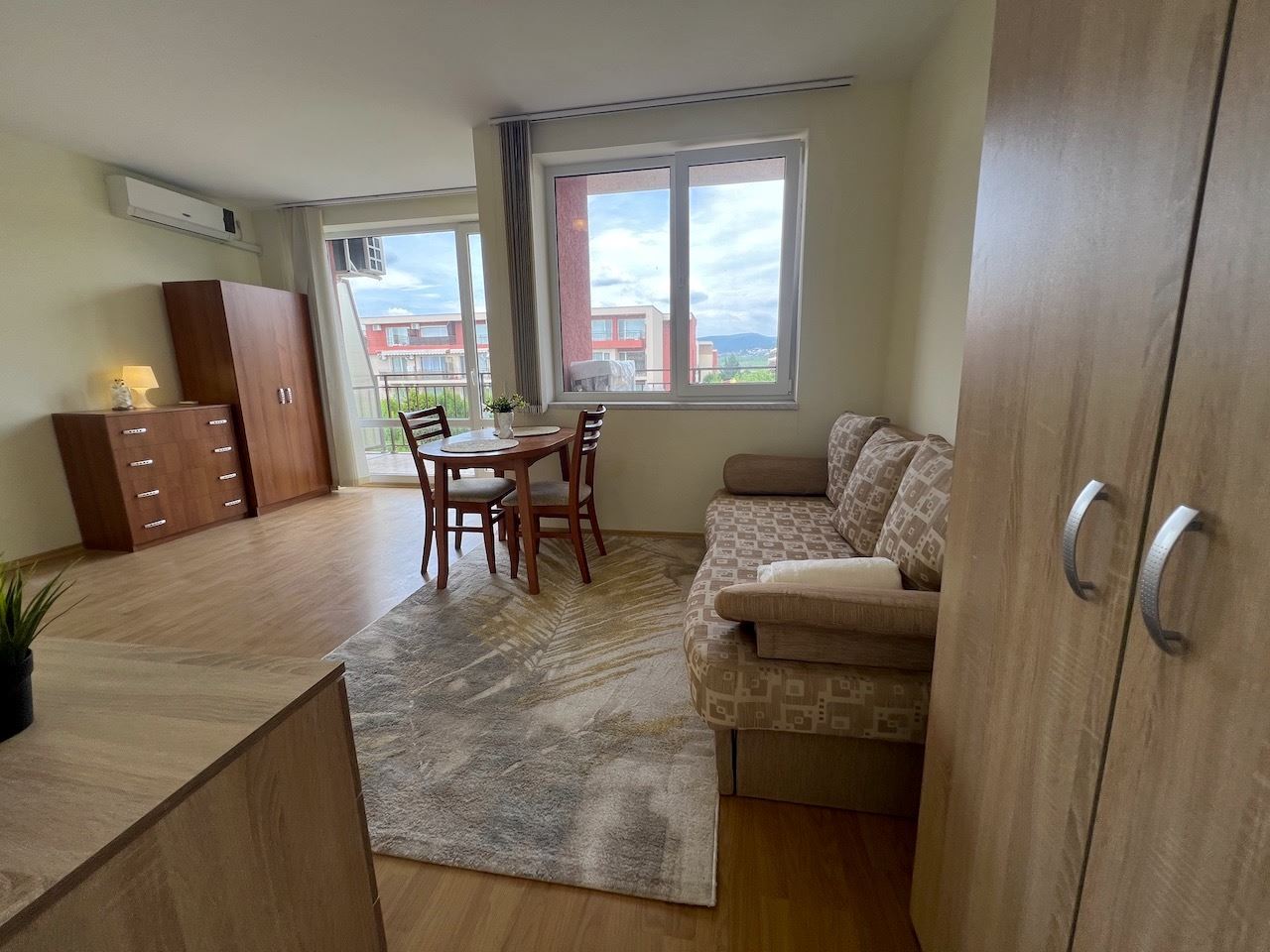 Geräumiges Studio in Sonnenstrand mit ausgezeichneter Lage und beeindruckender Anlage – bezugsfertig oder ideal als Investition