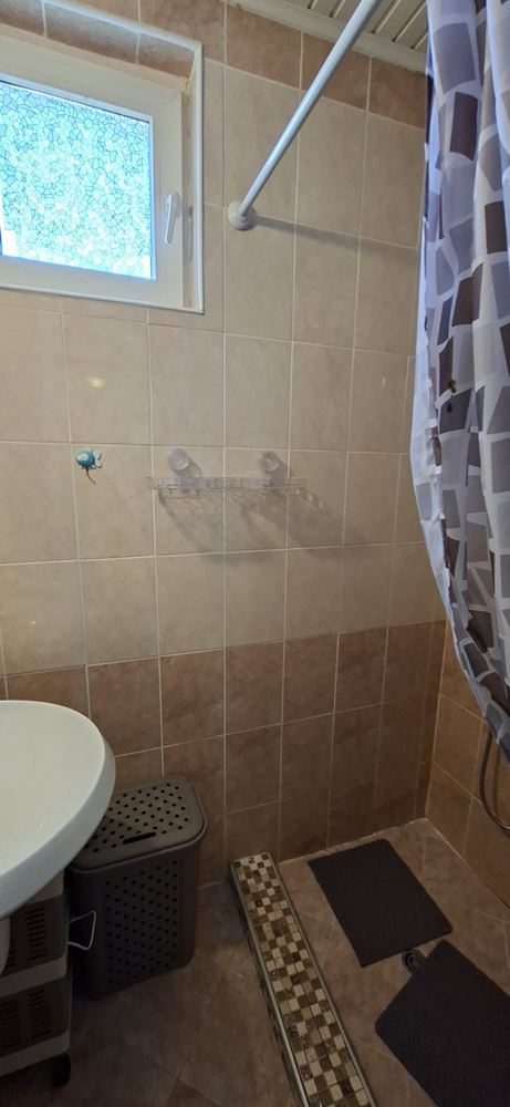 Geräumige und helle Ein-Zimmer-Wohnung in einer gepflegten Anlage nahe Sonnenstrand