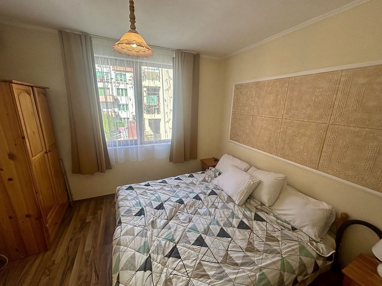 Geräumige Zweizimmerwohnung mit Blick ins Grüne in Nessebar – bezugsfertig