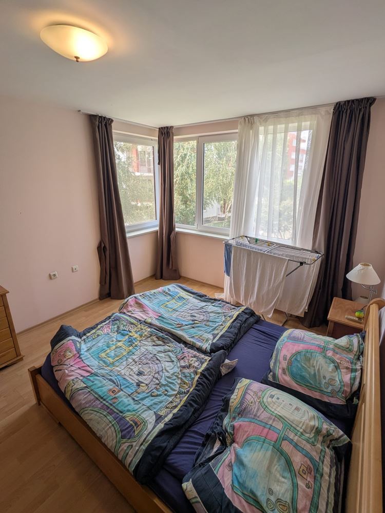Große 2-Zimmer-Wohnung in erster Meereslinie in Sveti Vlas – Großzügigkeit, Komfort und Meeresatmosphäre