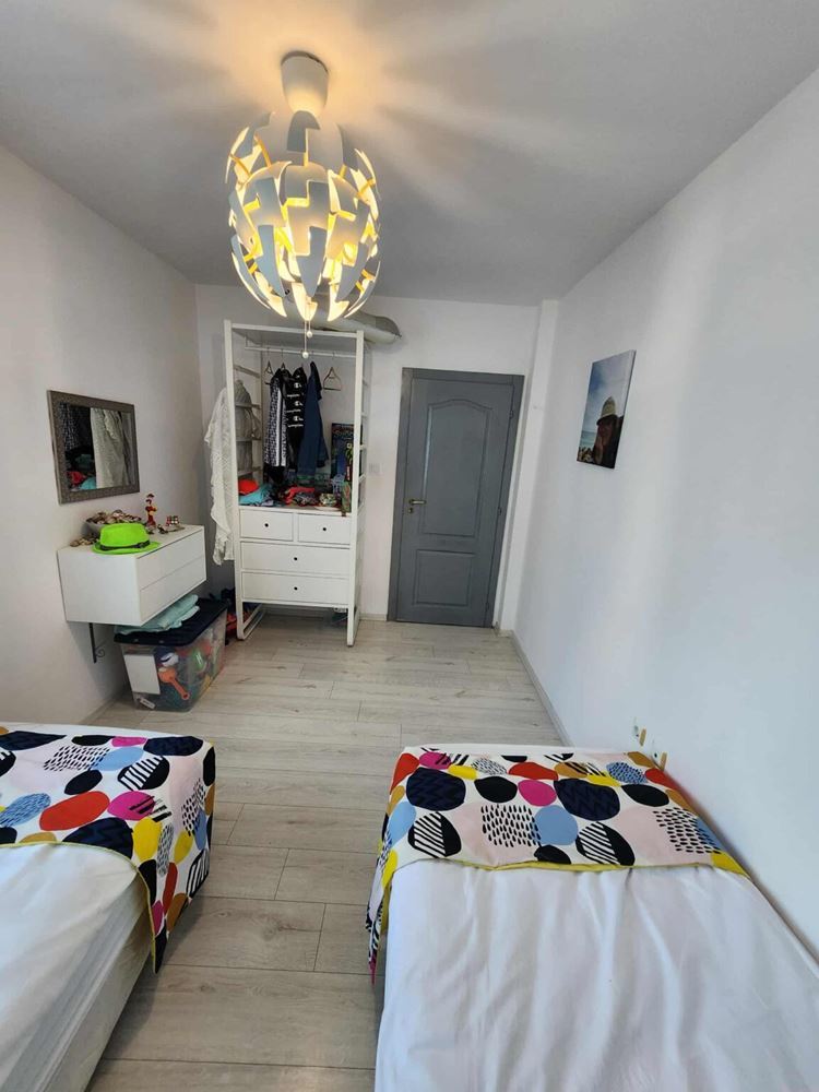 Drei-Zimmer-Wohnung mit Blick auf den Pool in Sveti Vlas – Komfort, Stil und hervorragende Lage