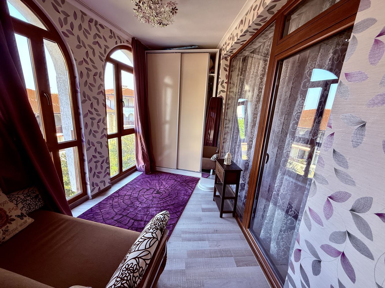 Wohnung in erster Meereslinie in Sveti Vlas – stilvolle Immobilie am Strand und am Yachthafen „Marina Dinevi“