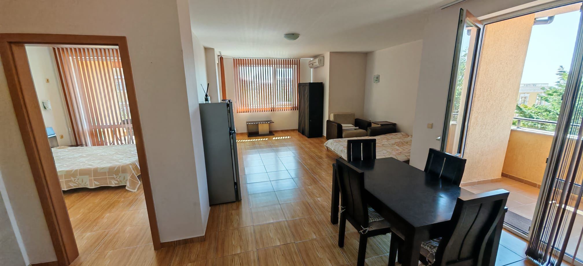 Möblierte Zweizimmerwohnung mit teilweisem Meerblick und ausgezeichneter Infrastruktur