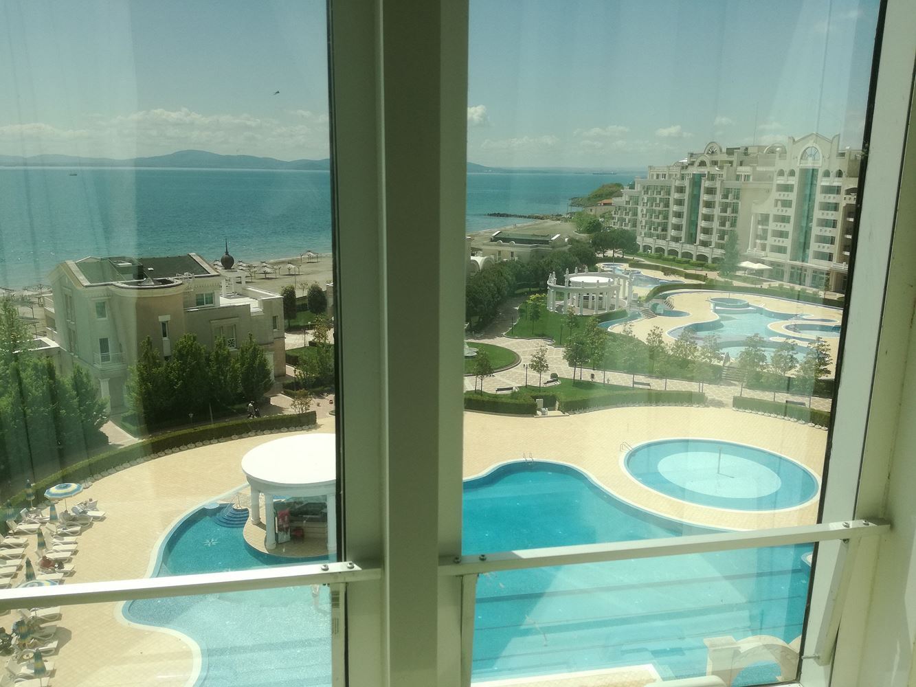 Luxuriöse Maisonette mit großer Panoramaterrasse und Meerblick in Pomorie