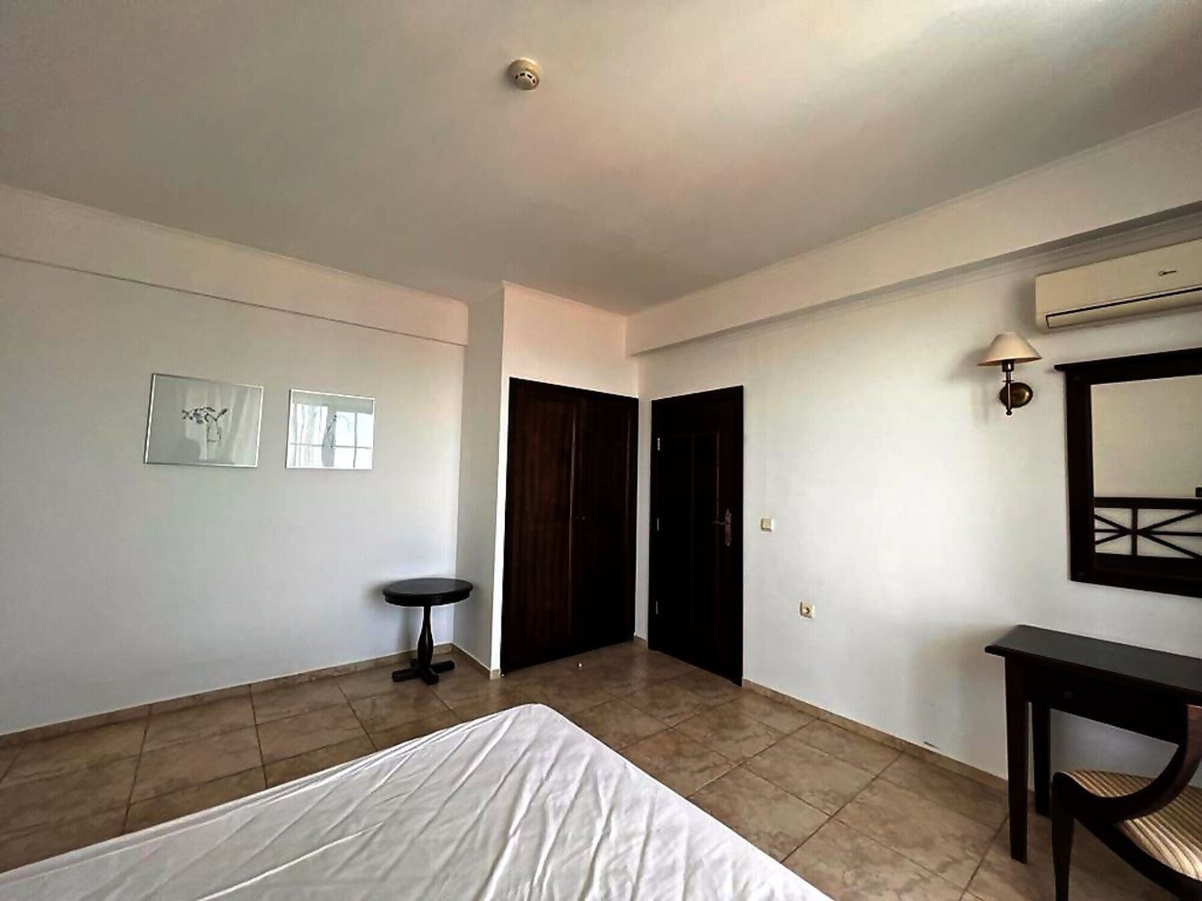 Wunderschöne Zweizimmerwohnung mit Meerblick in einer luxuriösen Anlage direkt am Strand in Obzor