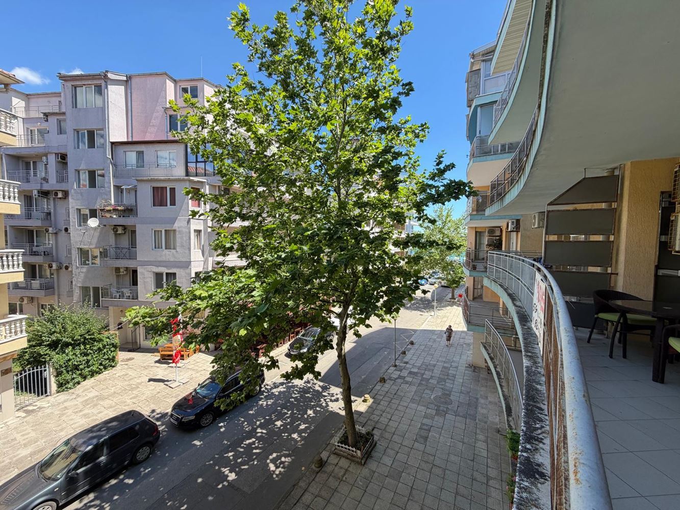 Geräumige Wohnung mit einem Schlafzimmer in Pomorie – mit großer Terrasse und ausgezeichnetem Investitionspotenzial