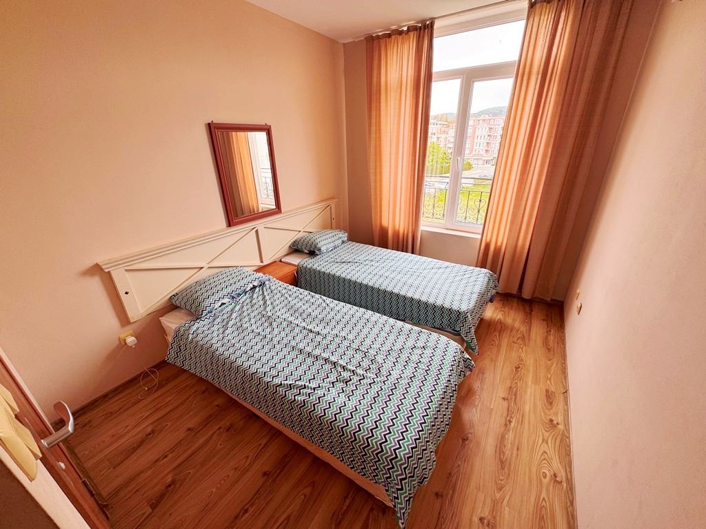 2-Zimmer-Wohnung mit Poolblick in einer prestigeträchtigen Anlage in Sonnenstrand