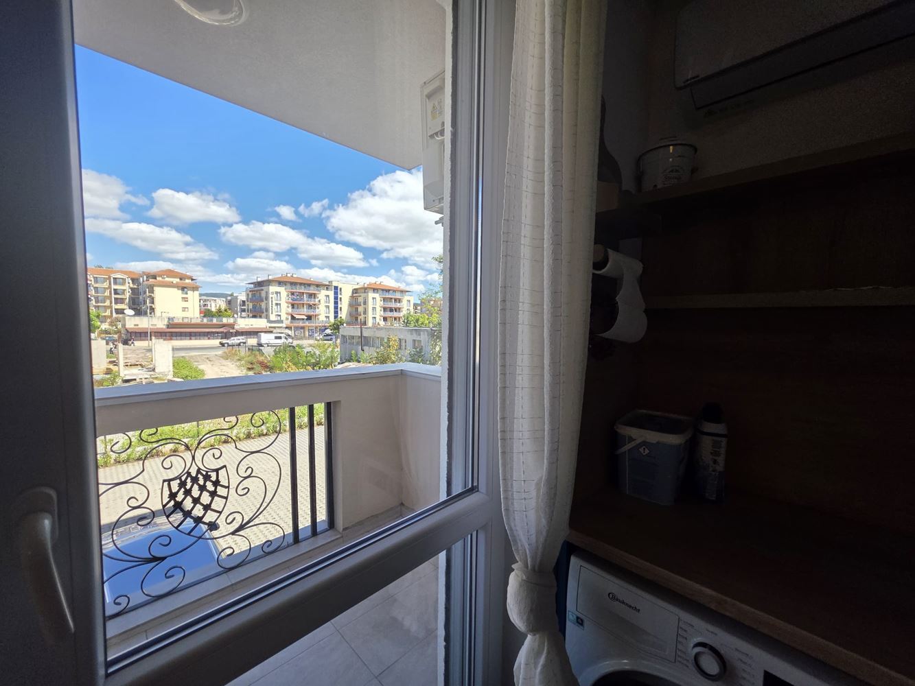 Luxuriöse Drei-Zimmer-Wohnung in einer gepflegten Anlage in Sunny Beach