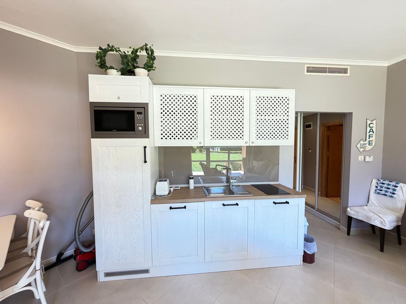 Wohnung mit einem Schlafzimmer und direktem Zugang zum Pool in Sonnenstrand – Luxus, Großzügigkeit und erstklassige Annehmlichkeiten