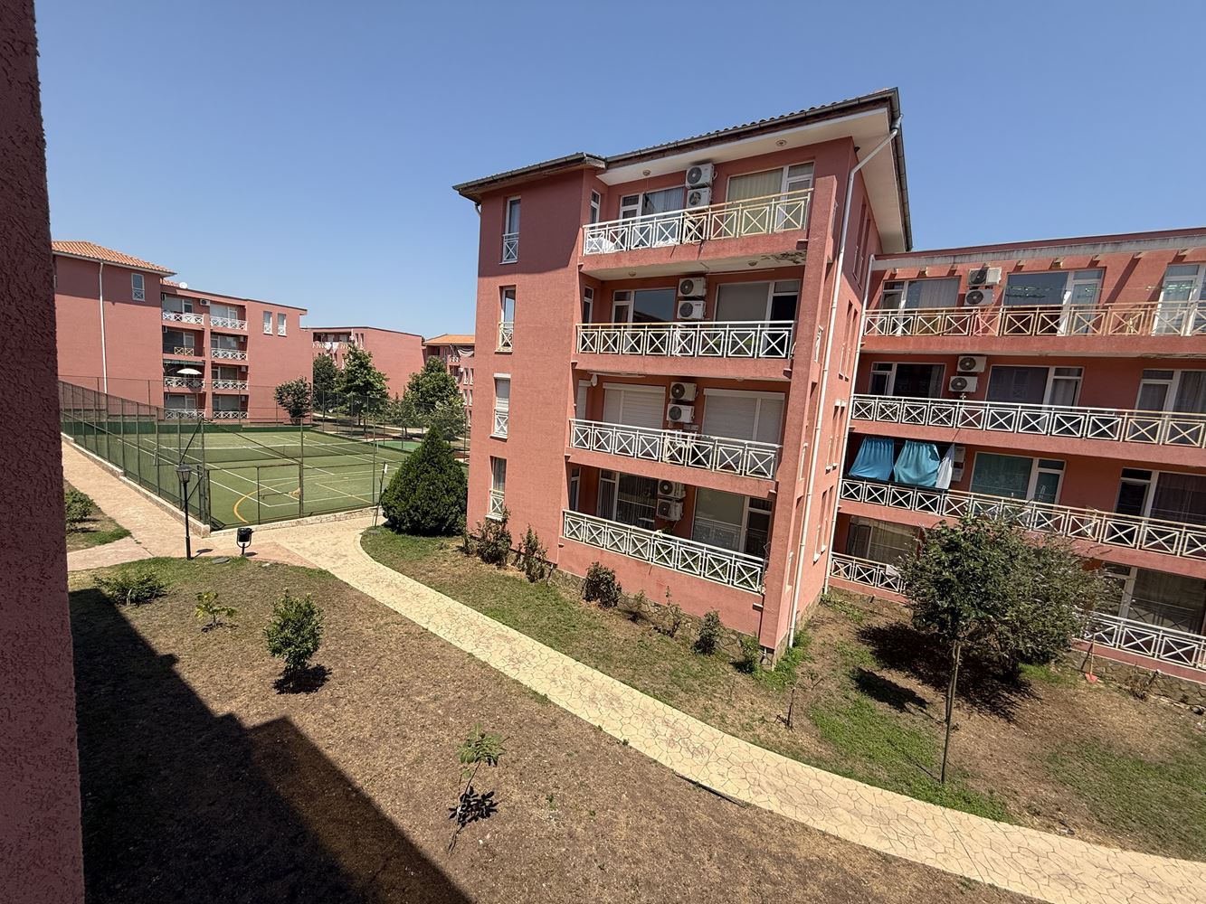 Möblierte Ein-Zimmer-Wohnung mit Poolblick in Sonnenstrand