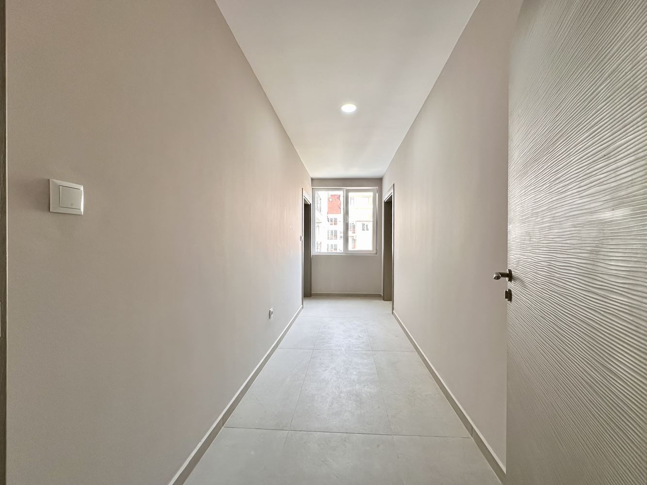 Gemütliche Ein-Zimmer-Wohnung mit Pool- und Grünblick in Sonnenstrand – bezugsfertig