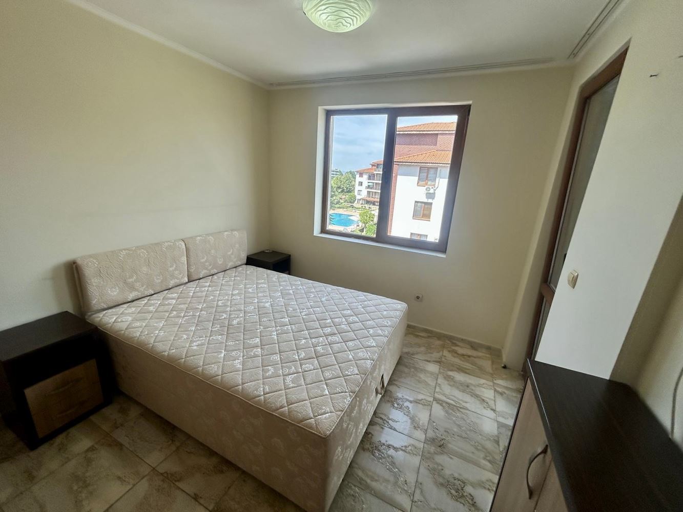 Großzügige 3-Zimmer-Wohnung mit zwei Schlafzimmern in Nessebar – zwei Terrassen und Möglichkeit für ein drittes Schlafzimmer