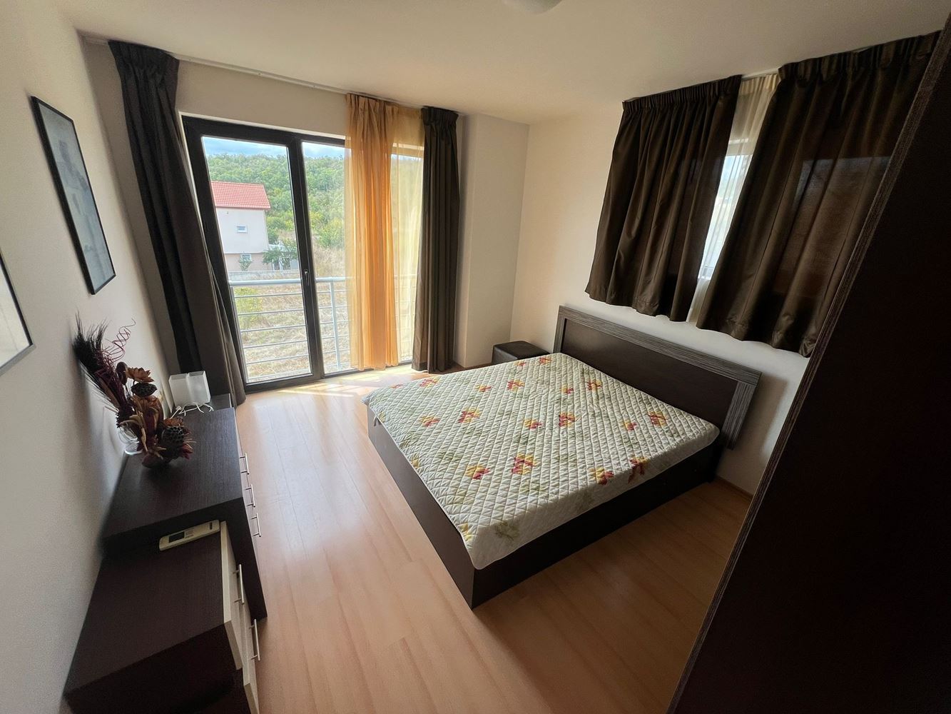 Wohnung mit zwei Schlafzimmern in einem modernen Komplex – vollständig möbliert und bereit für Ihr neues Leben