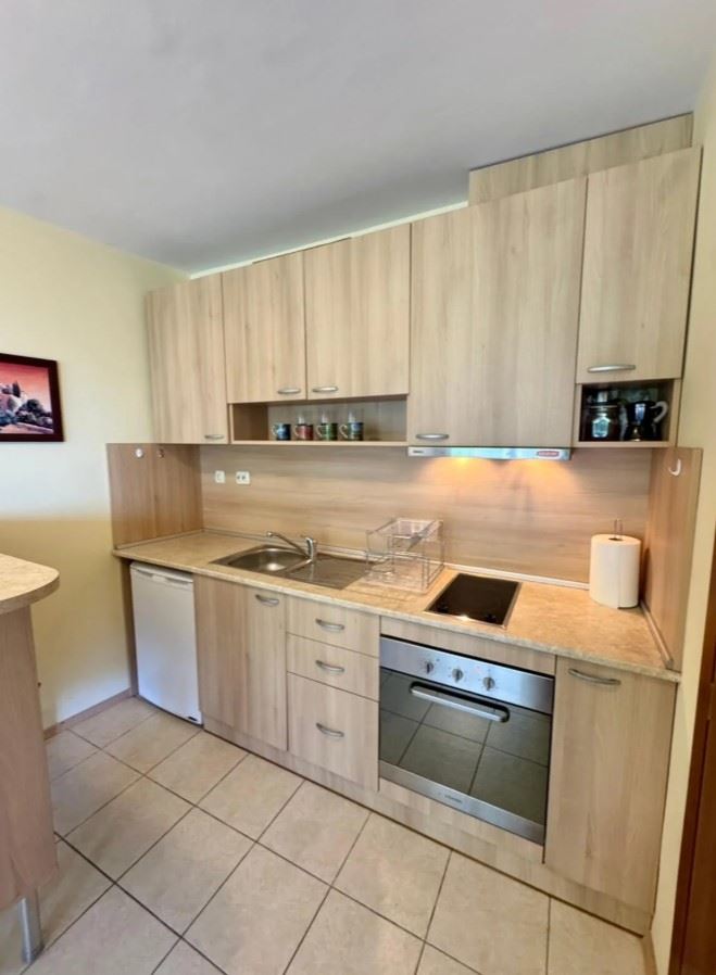 Geräumiges Apartment mit zwei Schlafzimmern in erster Meereslinie in Ravda – ein großzügiges Zuhause am Meer mit einzigartigem Ausblick