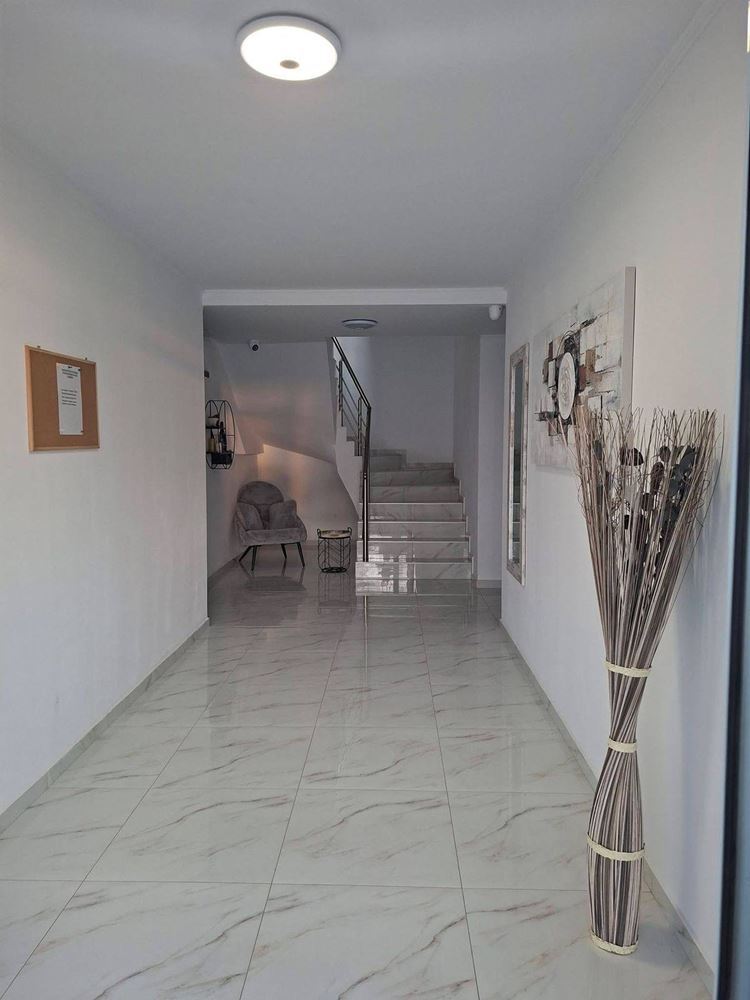 Stilvolle Zwei-Zimmer-Wohnung mit niedriger Wartungsgebühr in Sunny Beach – Komfort, Sicherheit und hervorragende Investition am Meer