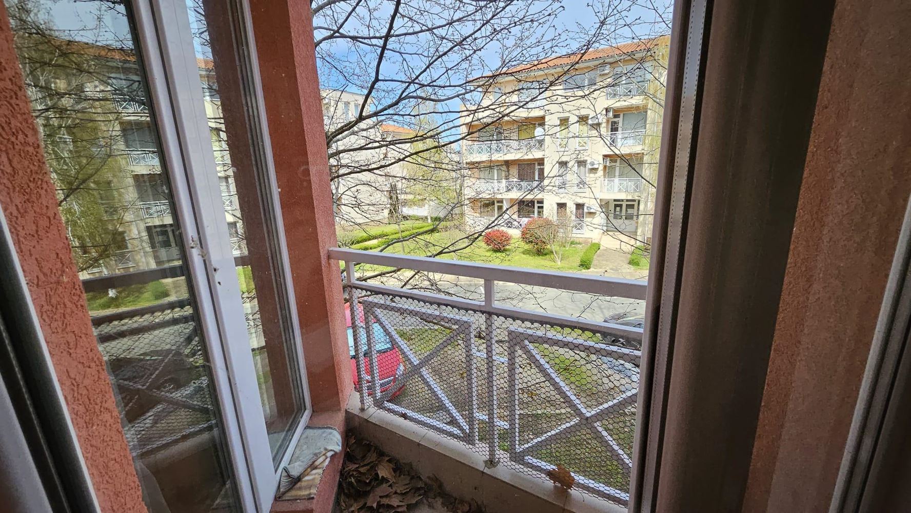 Moderne Einzimmerwohnung in einer geschlossenen Anlage mit Pools und Wasserattraktionen in der Region Sonnenstrand