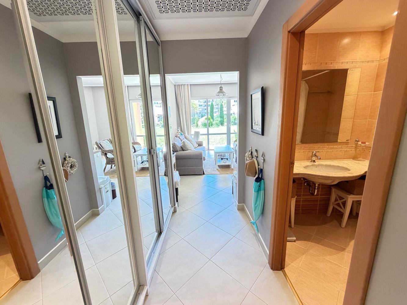 Wohnung mit einem Schlafzimmer und direktem Zugang zum Pool in Sonnenstrand – Luxus, Großzügigkeit und erstklassige Annehmlichkeiten