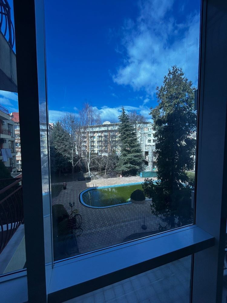 Geräumige und stilvoll eingerichtete Einzimmerwohnung im Herzen von Sunny Beach – ideal zum Wohnen oder als Investition