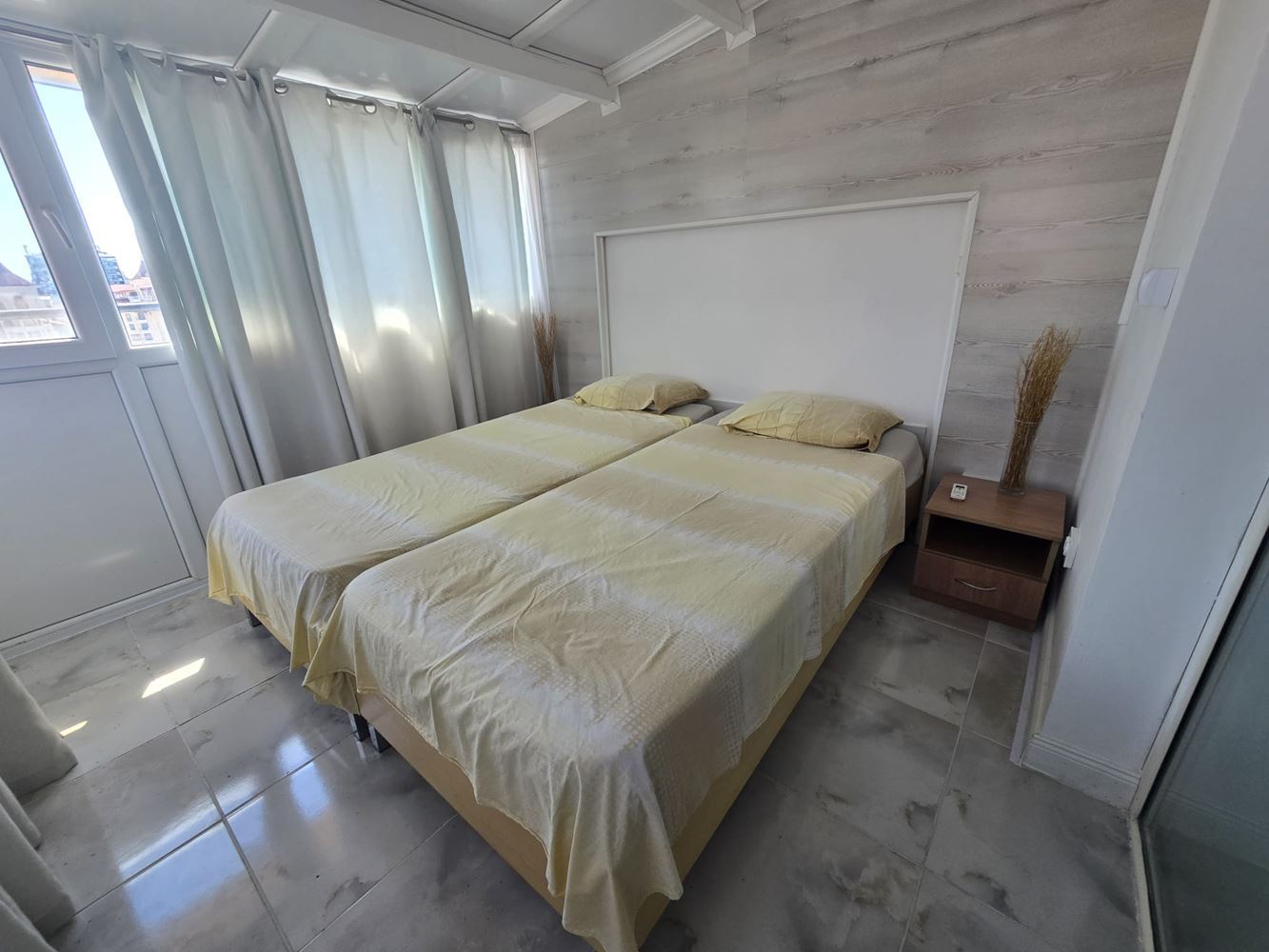 Moderne Zwei-Zimmer-Wohnung (mit einem Schlafzimmer) in Sunny Beach – Stil, Komfort und bezugsfertig