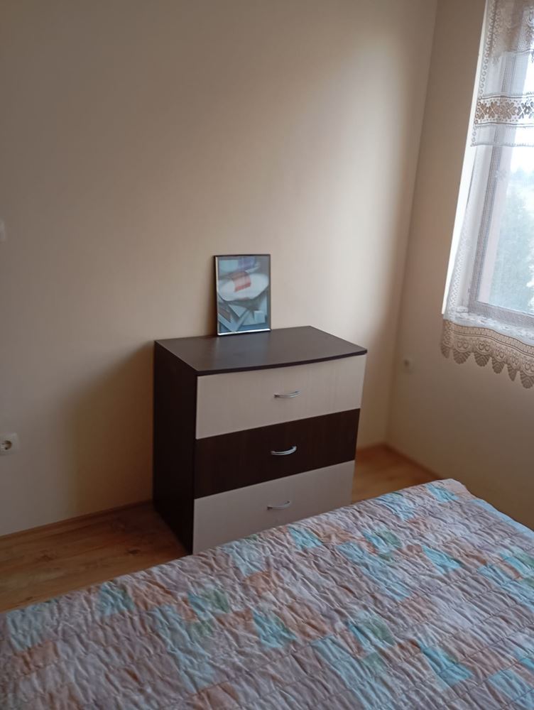 Voll möblierte Ein-Zimmer-Wohnung 200 m vom Strand in Ravda entfernt – Ruhe, Grün und Komfort in einer kleinen Anlage