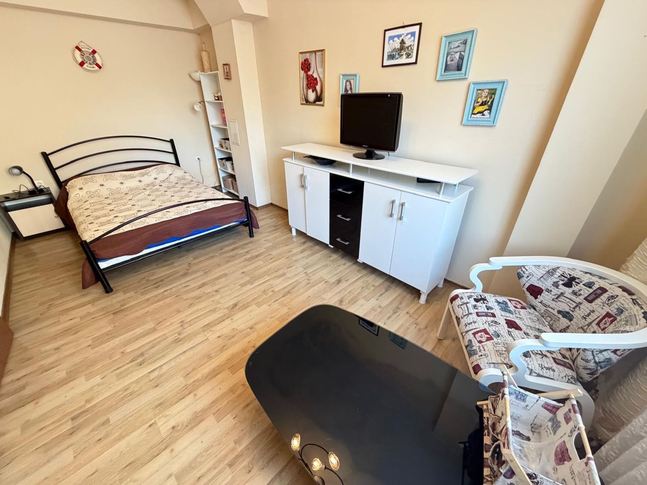 Gemütliche Wohnung mit einem Schlafzimmer in Sarafovo – eigener Eingang, keine Wartungsgebühr, ideal für ganzjähriges Wohnen