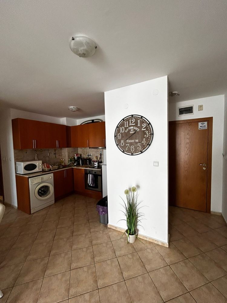 Geräumige und stilvoll eingerichtete Einzimmerwohnung im Herzen von Sunny Beach – ideal zum Wohnen oder als Investition