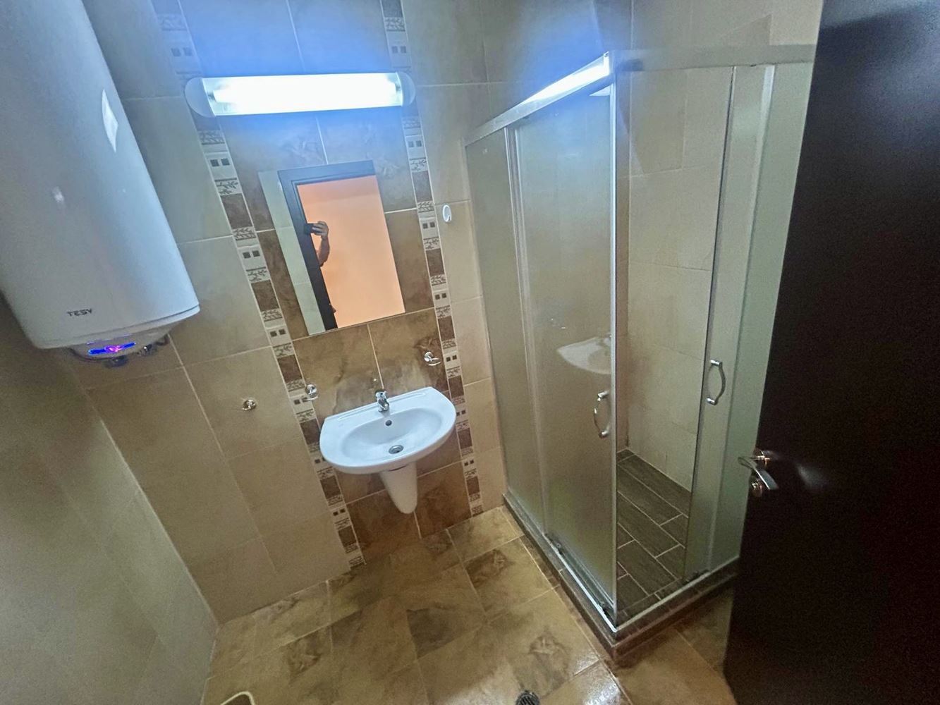 Geräumige Drei-Zimmer-Wohnung mit Poolblick und hervorragenden Annehmlichkeiten in Nessebar