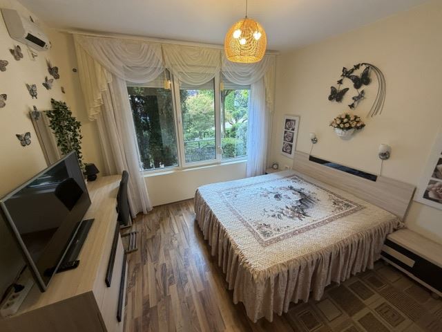 Großzügiges Apartment mit drei Schlafzimmern in Meeresnähe und mit hervorragender Infrastruktur innerhalb der Anlage