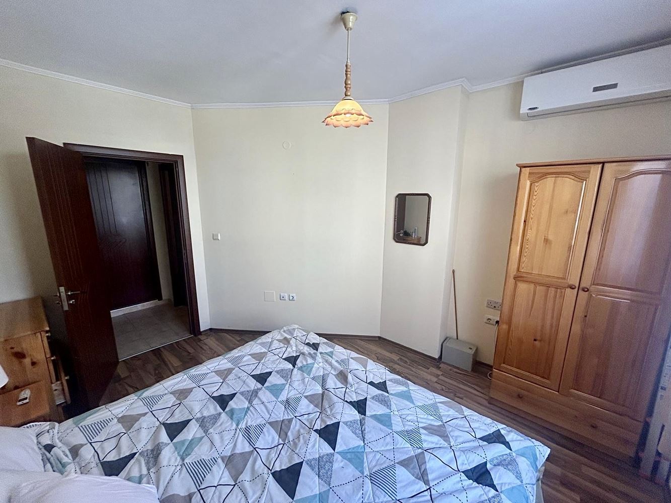 Geräumige Zweizimmerwohnung mit Blick ins Grüne in Nessebar – bezugsfertig