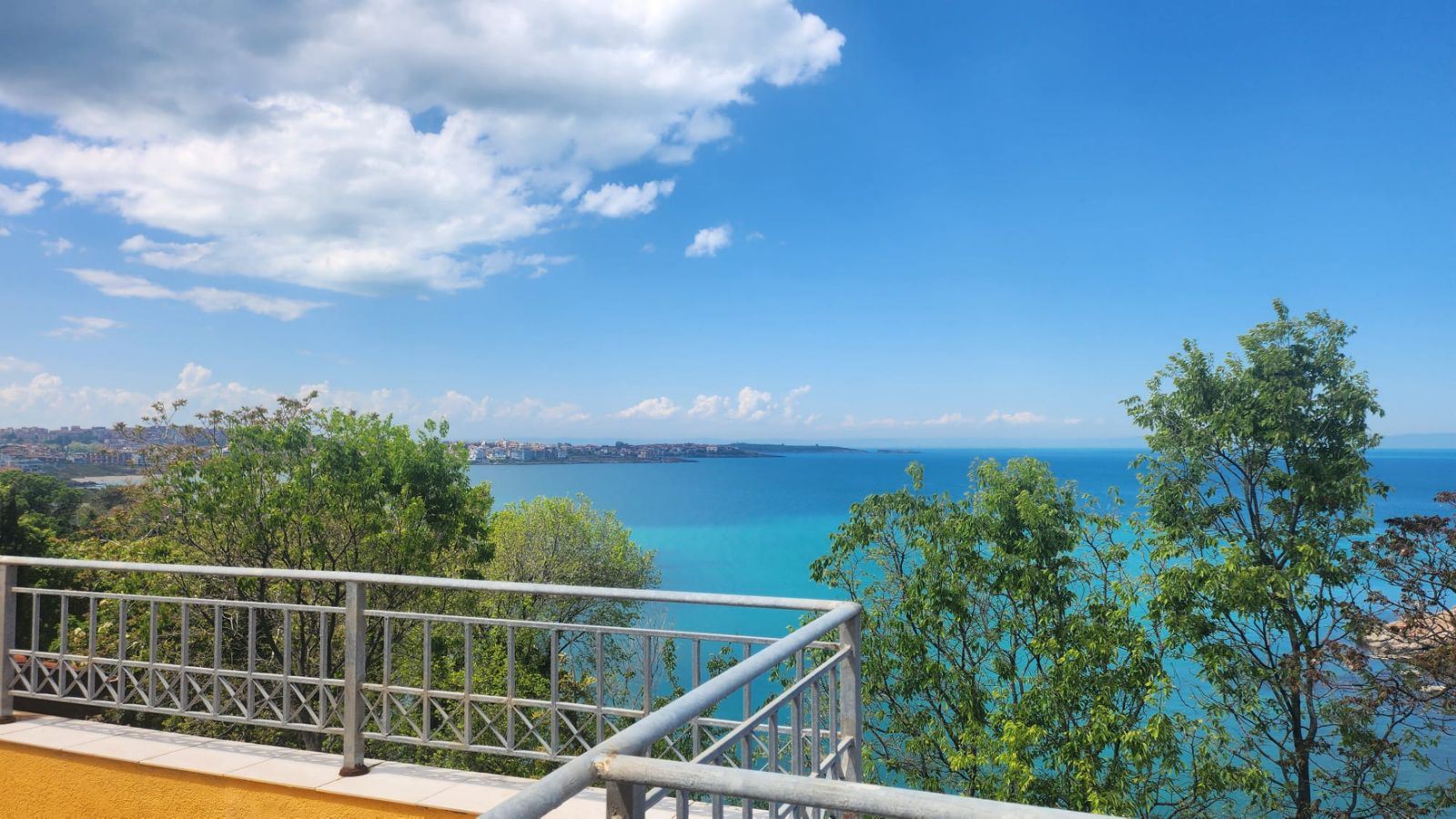 Maisonette in erster Meereslinie in Sosopol mit Panoramablick und Boutique-Lage