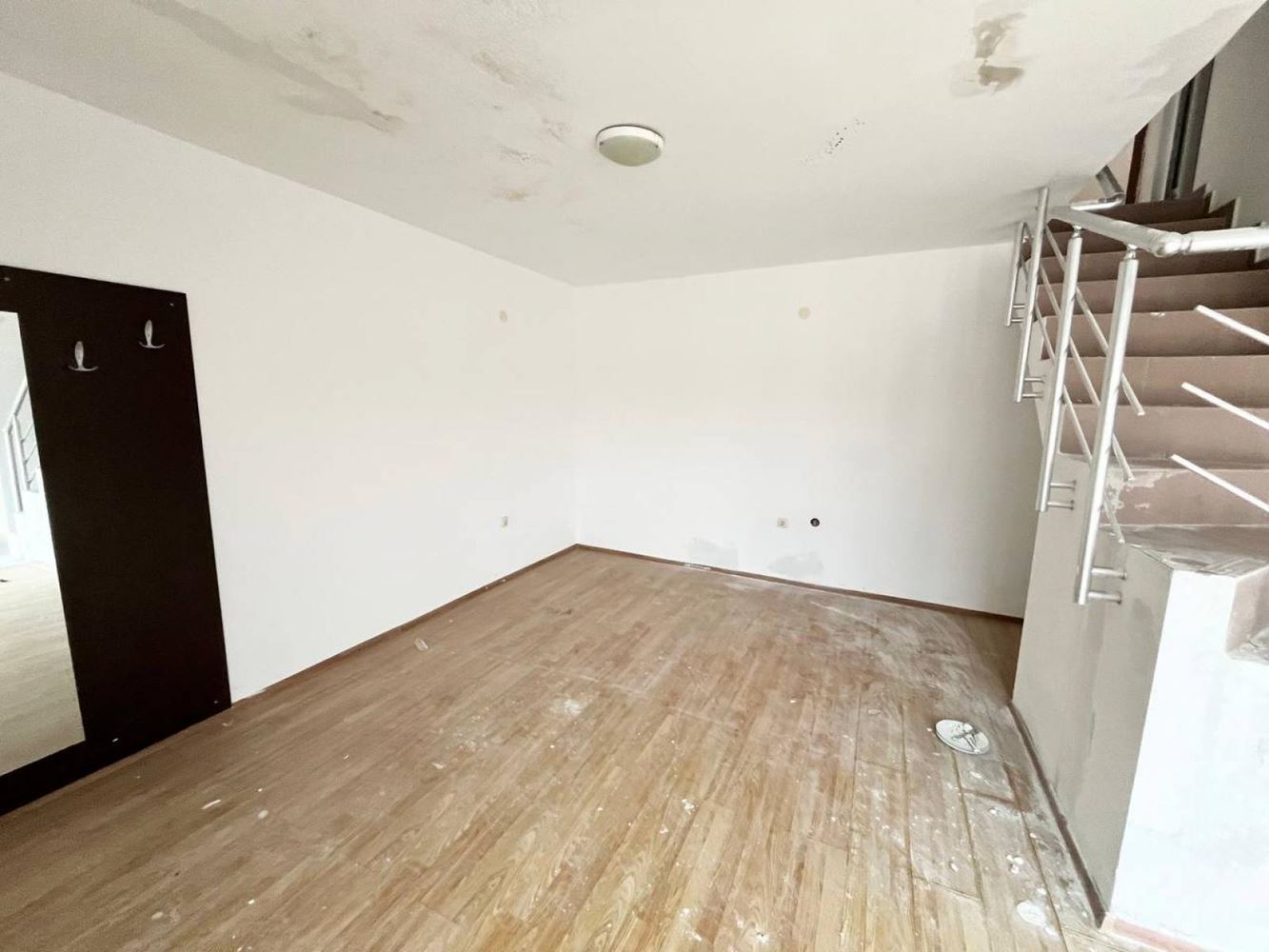 Geräumige Maisonette-Wohnung mit zwei Schlafzimmern zwischen Ravda und Nessebar – 200 Meter vom Strand entfernt, ohne Instandhaltungsgebühr!