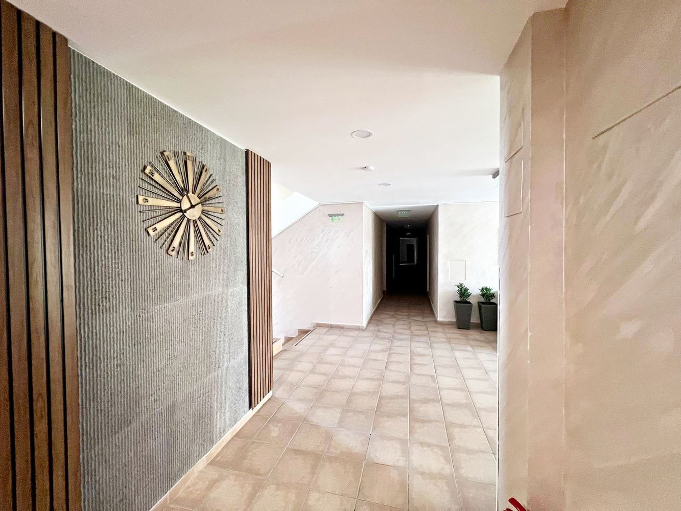 Stilvolle Wohnung mit einem Schlafzimmer und niedriger Wartungsgebühr in einer ausgezeichneten Anlage in Sonnenstrand – bezugsfertig oder als Investition